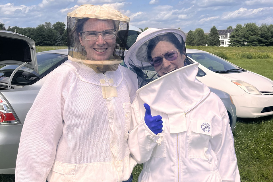 Beekeeper, Danielle Schwesinger